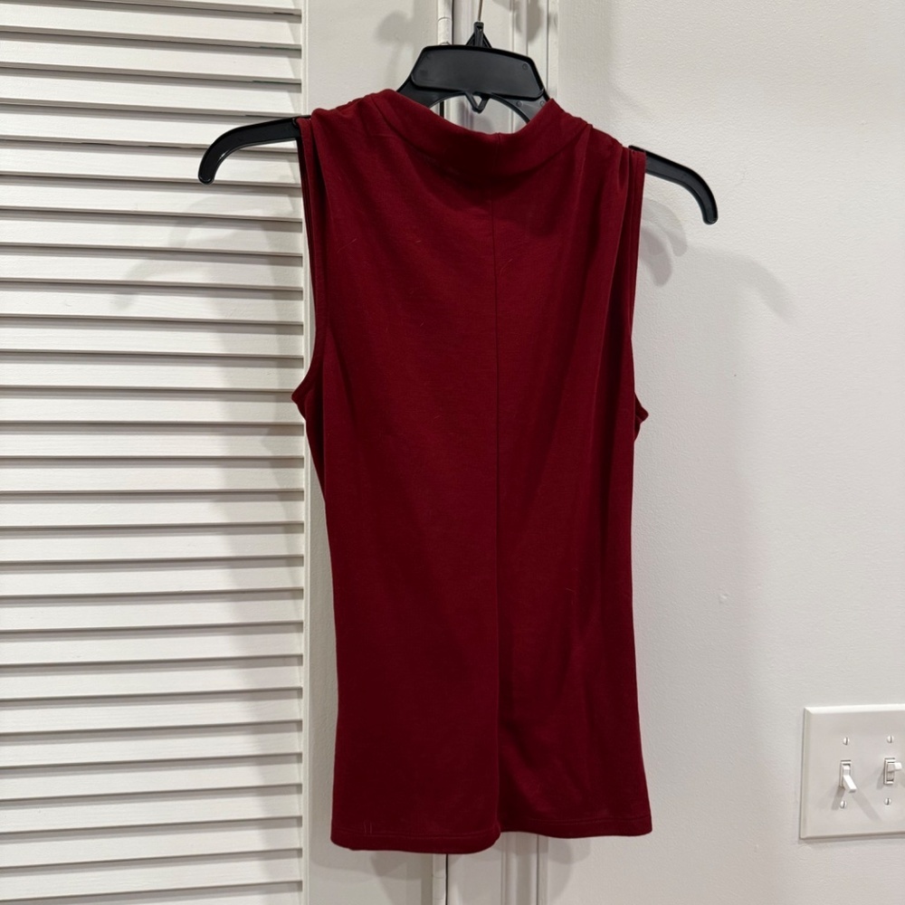 Banana Republic top, v neck, red size XS - Picture 3 of 7